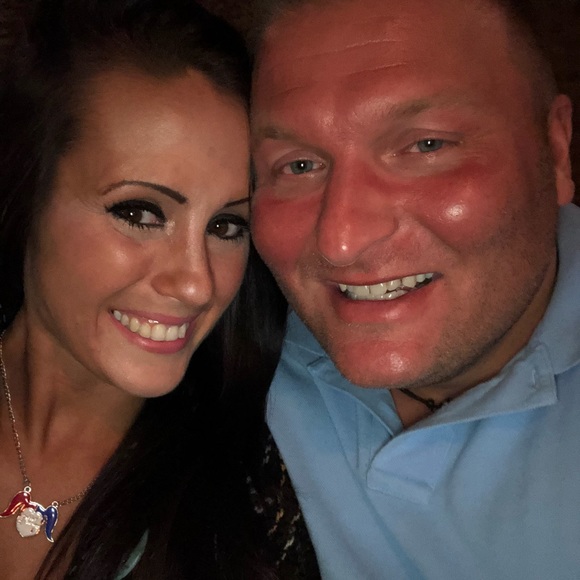 Meet your Posher, Amber - Picture 1 of 1